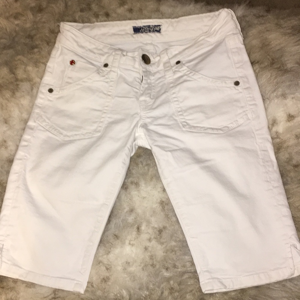 Hudson Bermuda Shorts (White)